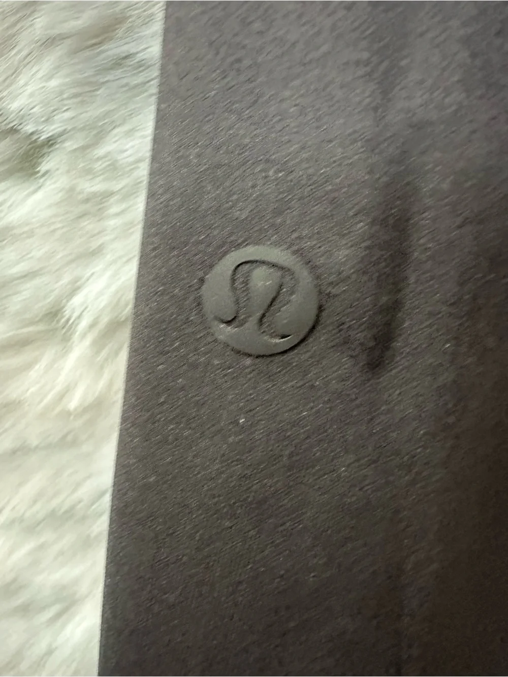 498. Lululemon On The Fly joggers sz 4